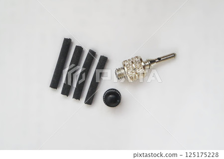 自行車輪胎密封圈、氣門嘴、螺帽和蓋帽 125175228