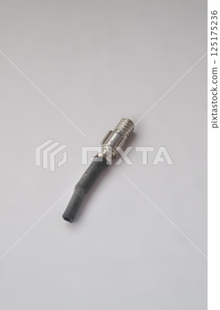 Bicycle tire valve and rubber seal Bicycle tire valve and rubber seal 125175236