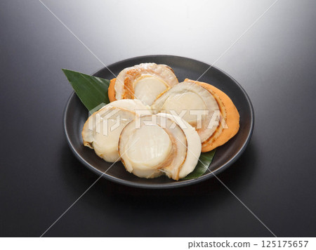 Boiled scallop Boiled scallop 125175657