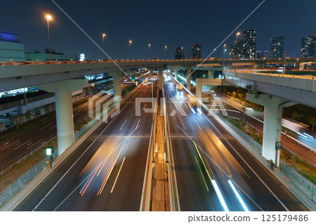 Tokyo Metropolitan Expressway 125179486