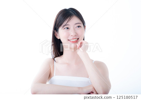 年輕女性的美麗形象 125180517