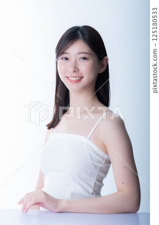 Beauty image of young women 125180533