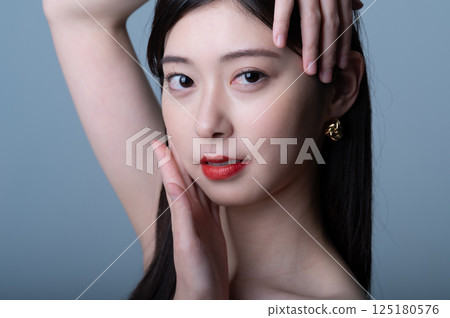 年輕女性的美麗形象 年輕女性的美麗形象 125180576