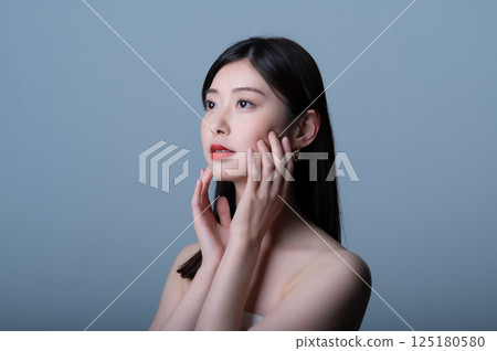 Beauty image of young women 125180580