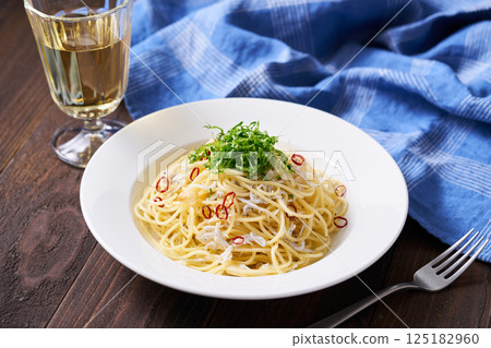 煮銀魚辣椒 125182960