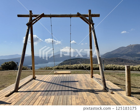 Lake Ashi and Mt. Fuji seen from a swing in Hakone Lake Ashi and Mt. Fuji seen from a swing in Hakone 125183175