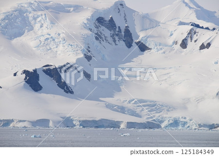The ultimate hidden place: Antarctica in summer 125184349