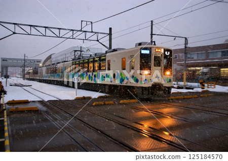 Kasukabe → Aizu-Tajima bound special express train [Skytree Train] Series 634... Departing from Aizu-Tajima Station to Asakusa Station 125184570