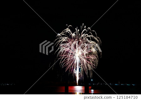 Radiating fireworks at the Kochi City Summer Fireworks Festival Radiating fireworks at the Kochi City Summer Fireworks Festival 125184710