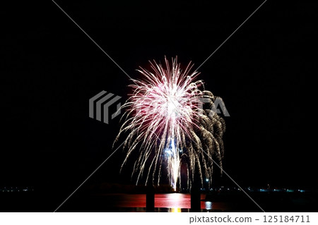 Radiating fireworks at the Kochi City Summer Fireworks Festival 125184711