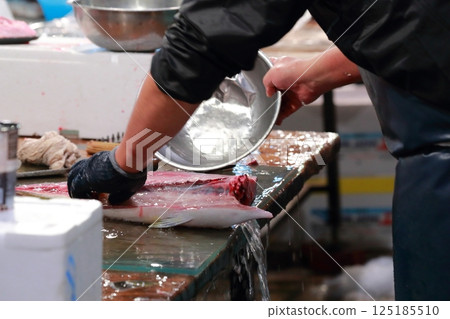 Demolition of tuna 125185510