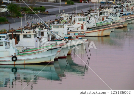 Fishing vessel 125186002