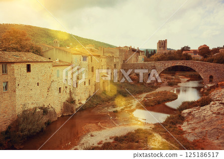 Medieval bridge in Lagrasse, France 125186517