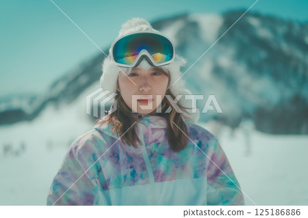 滑雪者 滑雪板 女生 125186886