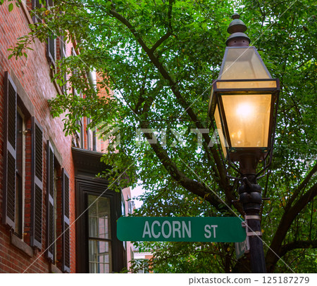 Acorn street Beacon Hill cobblestone Boston Acorn street Beacon Hill cobblestone Boston 125187279
