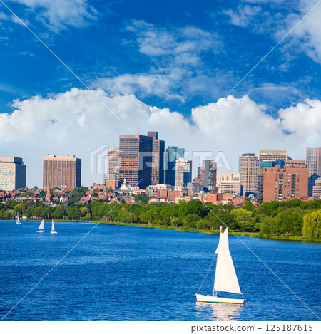 Boston Harvard Bridge in Charles river Boston Harvard Bridge in Charles river 125187615