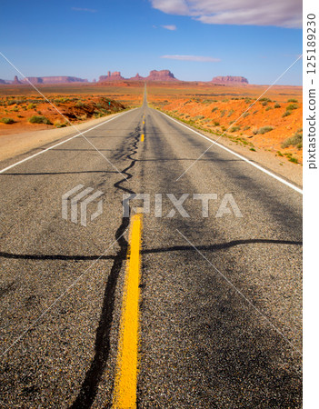 View from US 163 Scenic road to Monument Valley Utah 125189230