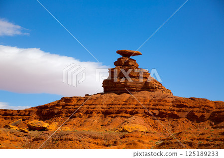 Mexican Hat  US 163 Scenic road near Monument Valley 125189233