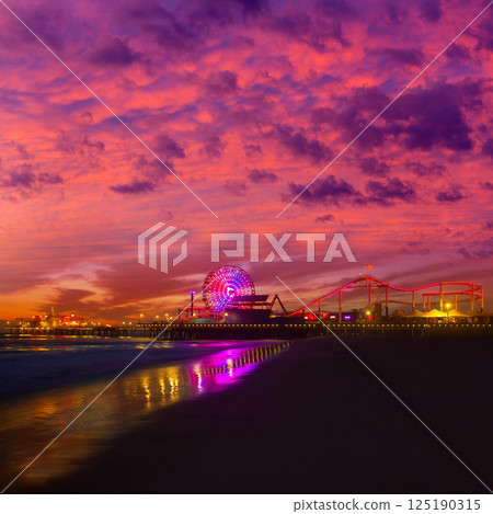 Santa Monica California sunset on Pier Ferrys wheel 125190315