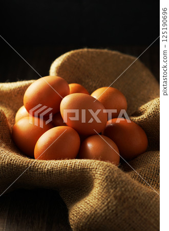 Fresh eggs (red eggs) Fresh eggs (red eggs) 125190696