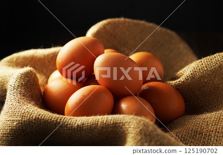 Fresh eggs (red eggs) Fresh eggs (red eggs) 125190702