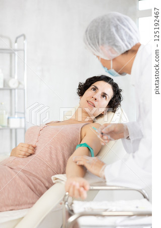 Anesthesia procedure before surgery in cosmetology clinic 125192467