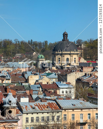 View of the center of the old city of Lviv 125193814