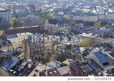 View of the center of the old city of Lviv 125193879