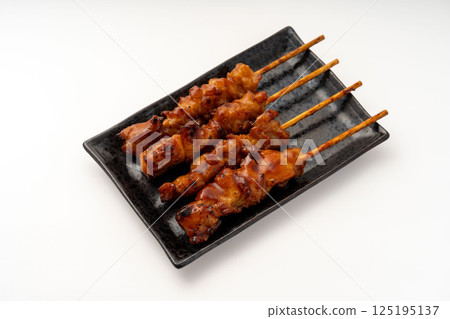 Delicious yakitori on a white background 125195137