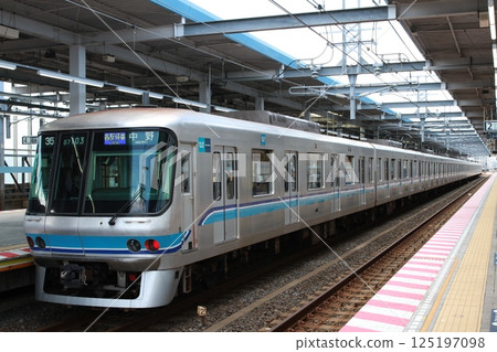 「永團07系列車」停靠妙典站 125197098