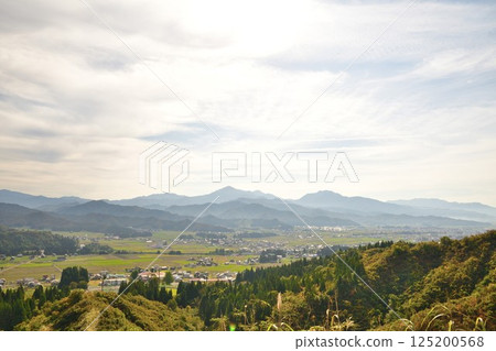 從上原高原展望台眺望（新潟縣） 125200568
