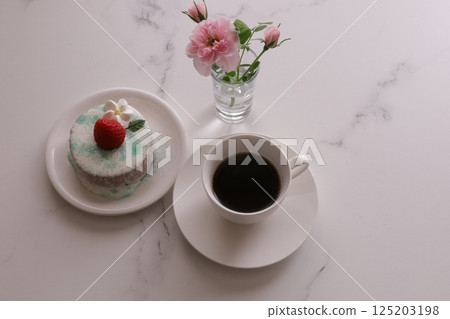 Relax with strawberry-topped sweets Relax with strawberry-topped sweets 125203198