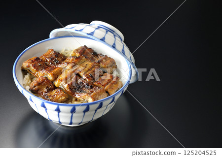 Unadon photographed against a black background 125204525