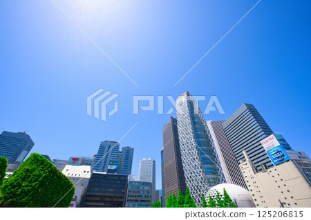 [Tokyo] Sightseeing around Shinjuku Station on a public holiday in May 125206815