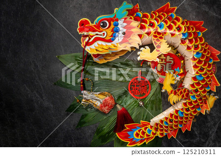 端午節傳統展品，包括龍和香包 125210311