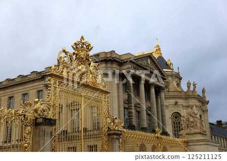 World Heritage Site: The former castle of Versailles World Heritage Site: The former castle of Versailles 125211125