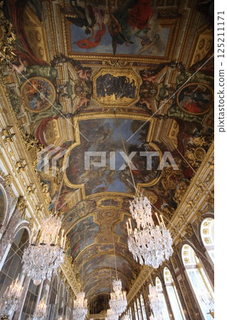 Ceiling of the Palace of Versailles, a World Heritage Site Ceiling of the Palace of Versailles, a World Heritage Site 125211171