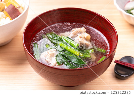 Chicken and spinach soup 125212285