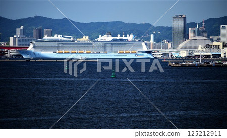 Quantum of the Seas anchored in Kobe Port 125212911