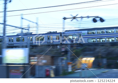 橫須賀線搖攝鏡頭 125214224