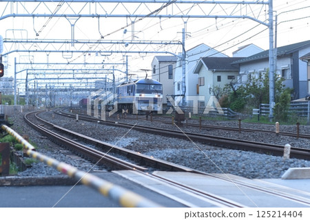 Tokaido Line Kamakura (passenger freight) railroad crossing Tokaido Line Kamakura (passenger freight) railroad crossing 125214404