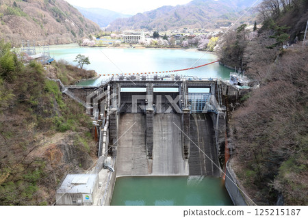 Takato Dam (Ina City, Nagano Prefecture) 125215187