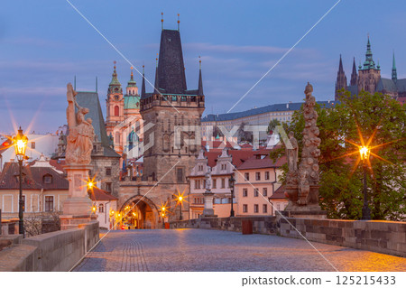 Charles Bridge at dawn in Prague, Czech Republic Charles Bridge at dawn in Prague, Czech Republic 125215433