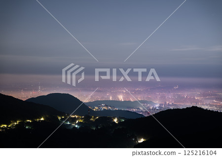 Distant Cityscape View from Datun Mountain at Night, Taipei Spring. 125216104
