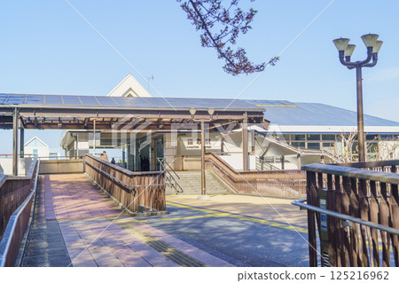 [千葉縣] JR外房線 蒲取站南口外觀 春季櫻花盛開 125216962