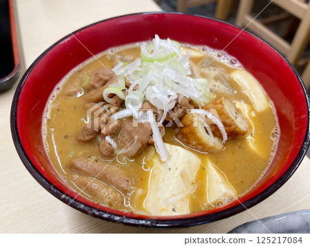 Miso-based stewed pork offal and tofu 125217084