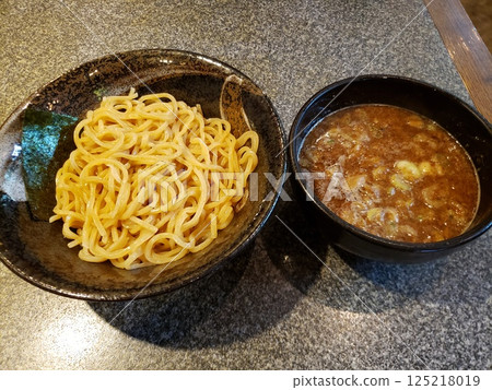 Rich seafood tsukemen 125218019