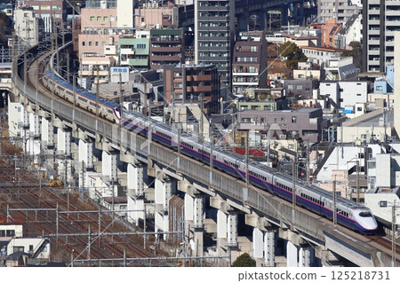 Tohoku Shinkansen E2 series Yamabiko (Yamagata Shinkansen E3 series Tsubasa combined) Tohoku Shinkansen E2 series Yamabiko (Yamagata Shinkansen E3 series Tsubasa combined) 125218731