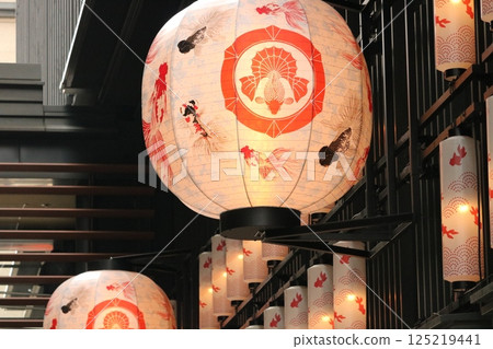 （COREDO室町仲通）002 125219441