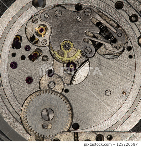 clockwork old mechanical watch, high resolution and detail clockwork old mechanical watch, high resolution and detail 125220587